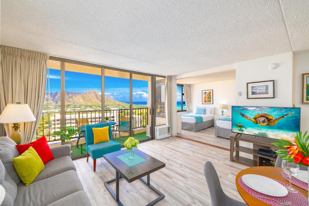 One-Bedroom Apartment with Ocean View interior